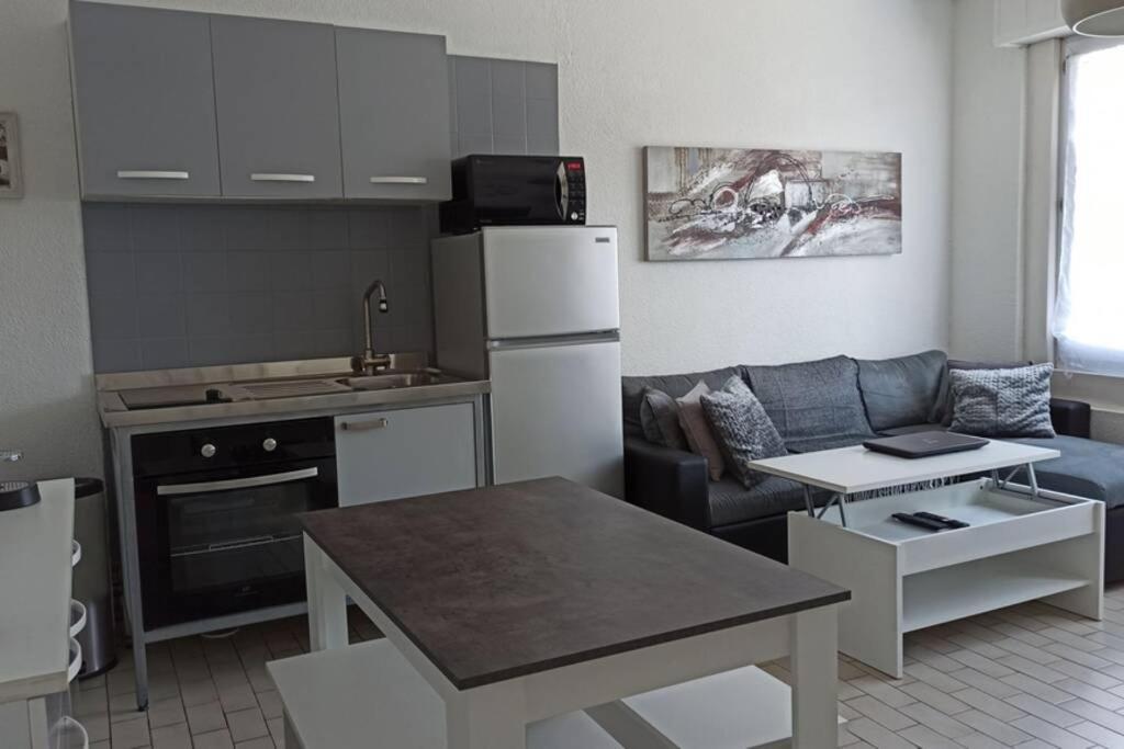 Les Chevalets II Classe 2 Etoiles 朗斯 外观 照片